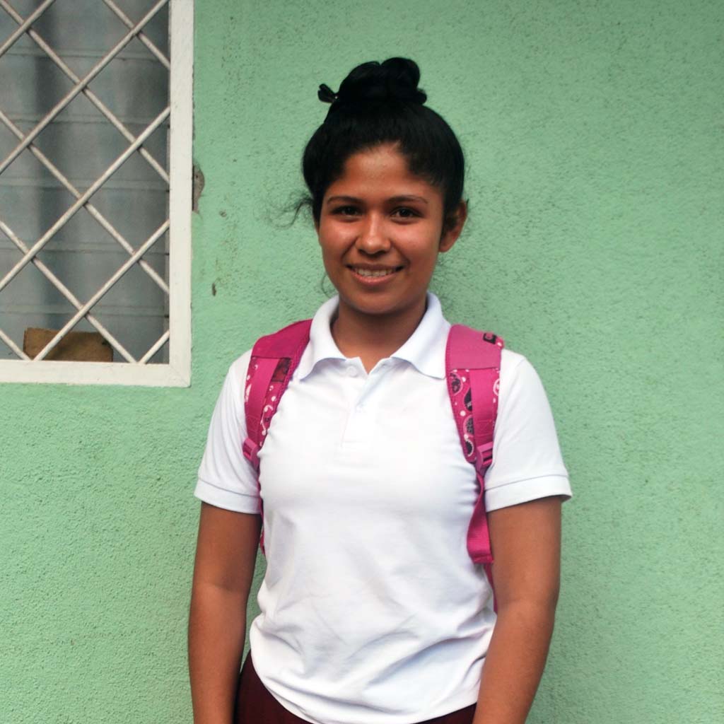 La Charla graduate Vivien